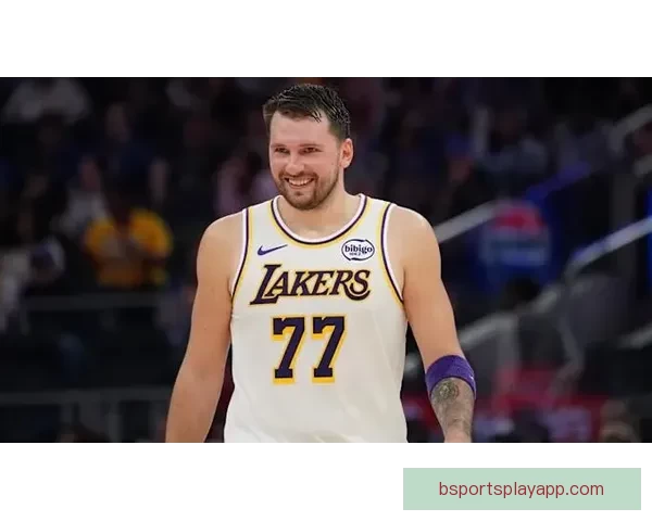 东契奇解锁生涯一万五千分里程碑跻身历史第三年轻巨星传奇新篇章