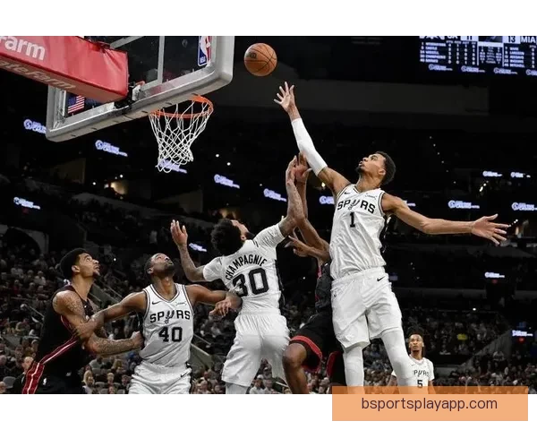 文班率马刺豪取10连胜 22投16中轰41分18篮板3盖帽再创纪录