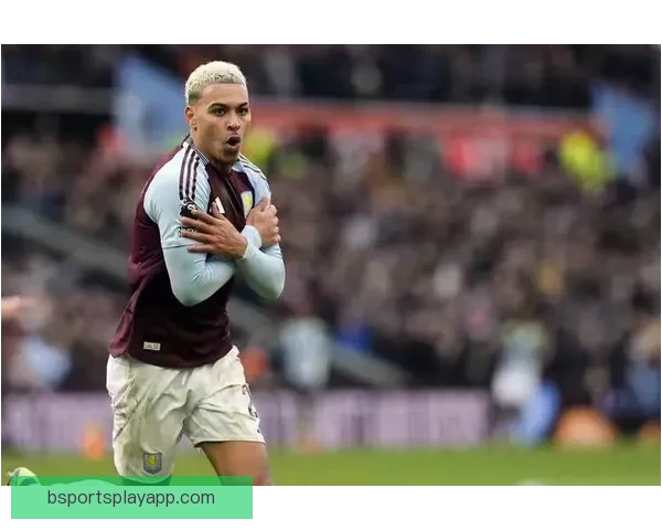 曼联再度接洽英格兰铁卫球员愿加盟曾被标价七千万失败